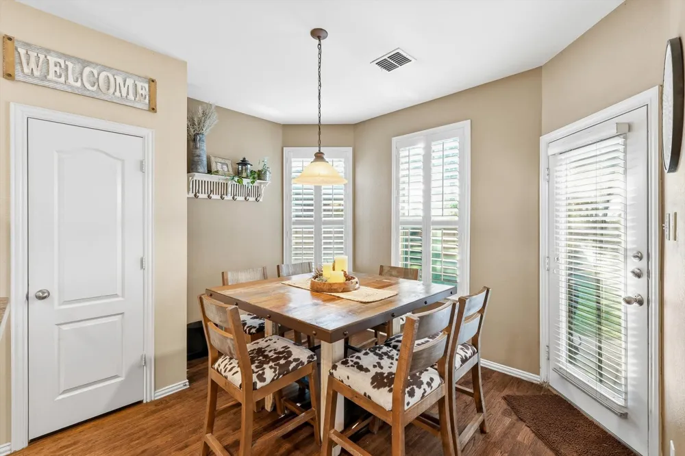 377 Kirby Drive Lantana, TX 76226