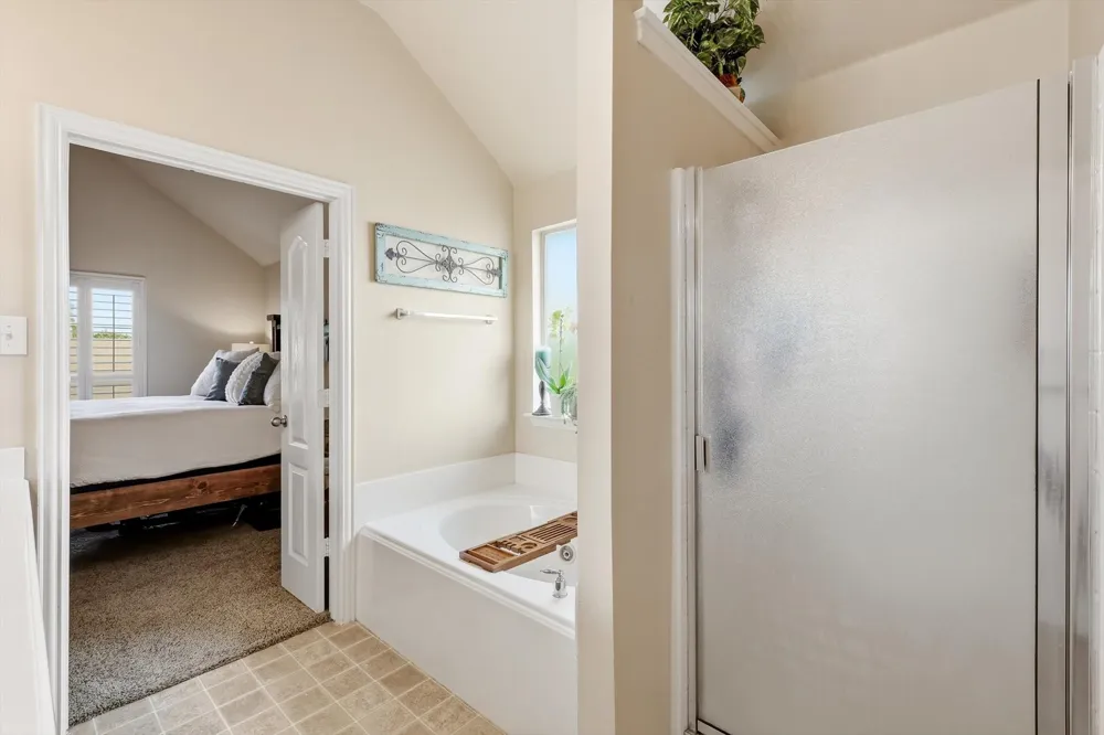 377 Kirby Drive Lantana, TX 76226