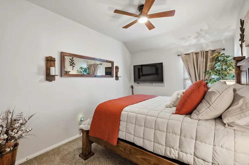 377 Kirby Drive Lantana, TX 76226