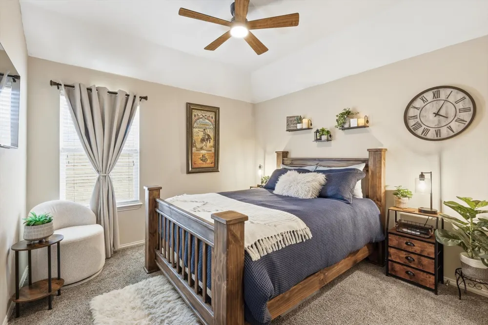 377 Kirby Drive Lantana, TX 76226