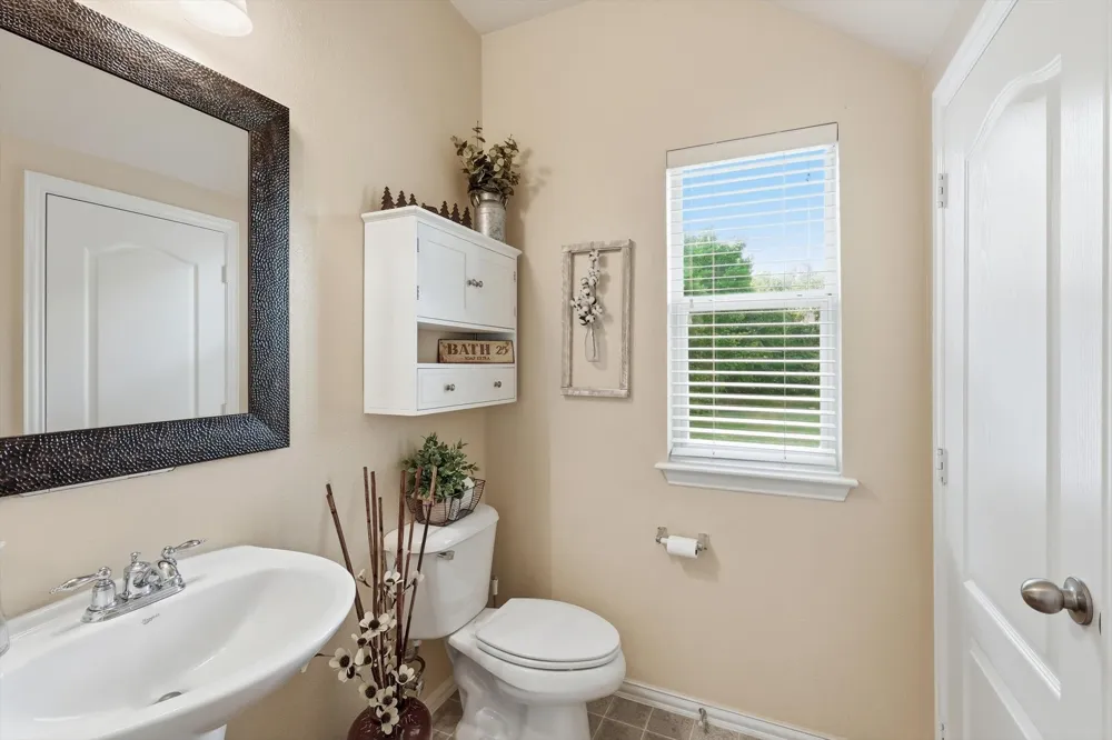 377 Kirby Drive Lantana, TX 76226