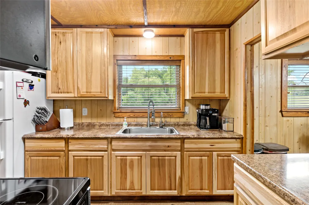 10860 Farm Road 197 Arthur City, TX 75411