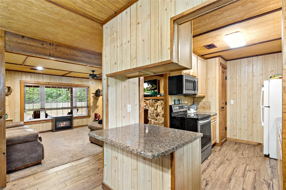 10860 Farm Road 197 Arthur City, TX 75411