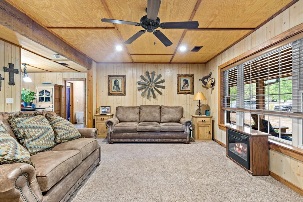 10860 Farm Road 197 Arthur City, TX 75411