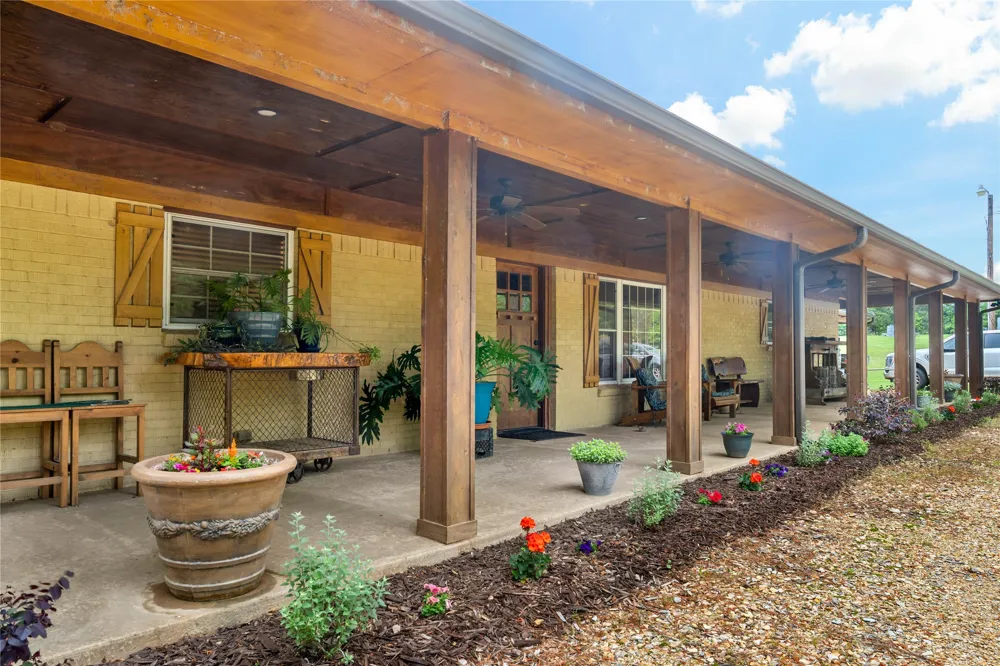 10860 Farm Road 197 Arthur City, TX 75411