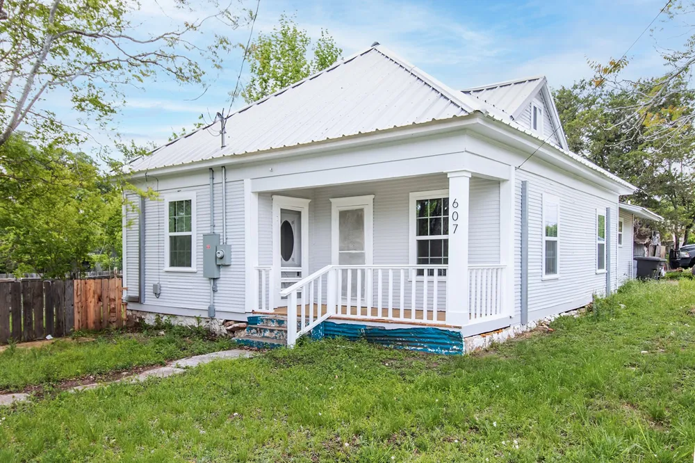 607 W 6th Street Brady, TX 76825