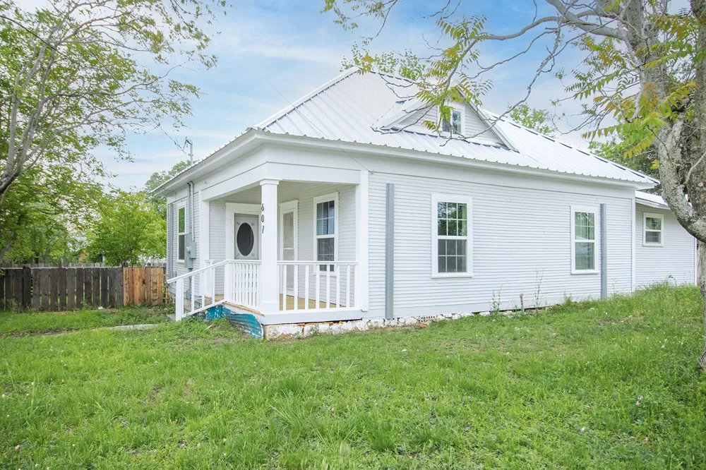 607 W 6th Street Brady, TX 76825