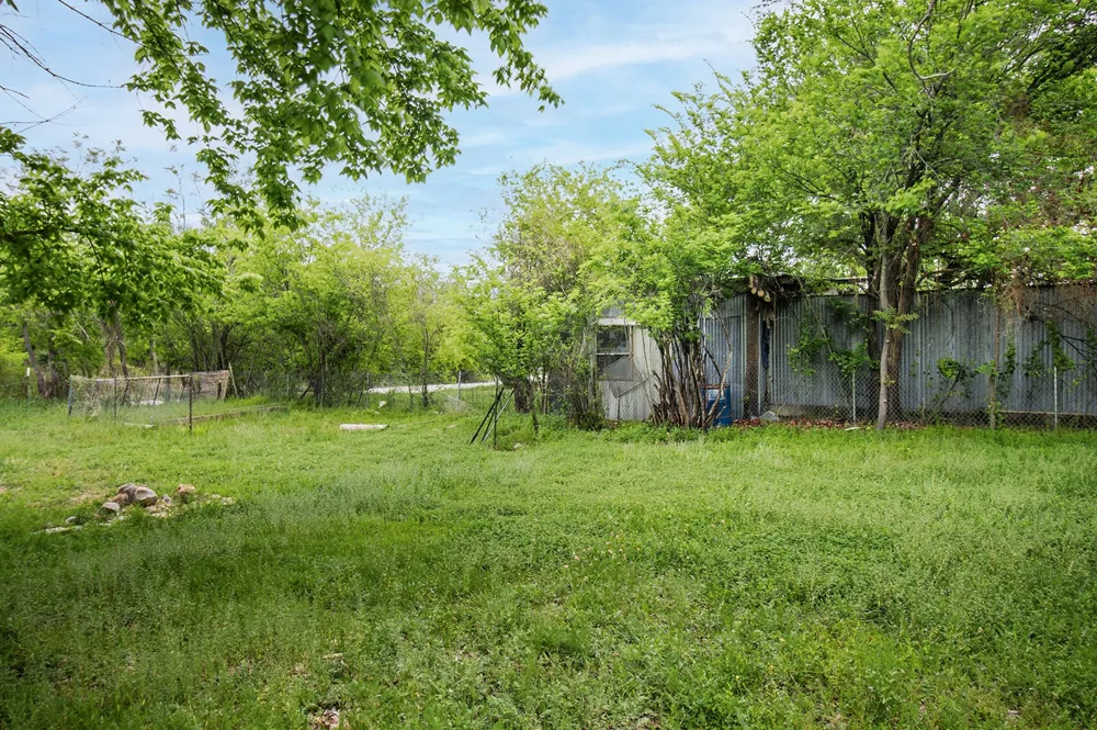 607 W 6th Street Brady, TX 76825
