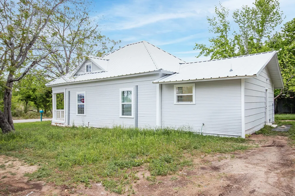 607 W 6th Street Brady, TX 76825