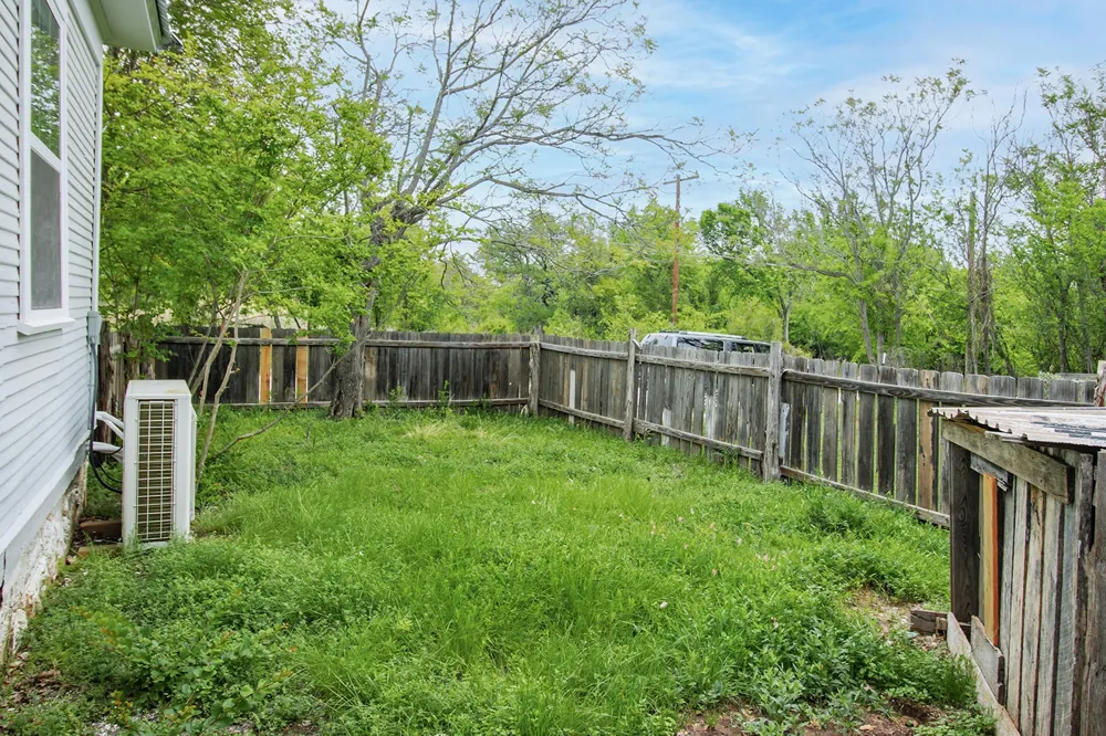 607 W 6th Street Brady, TX 76825