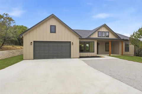 4595 Skyline Drive