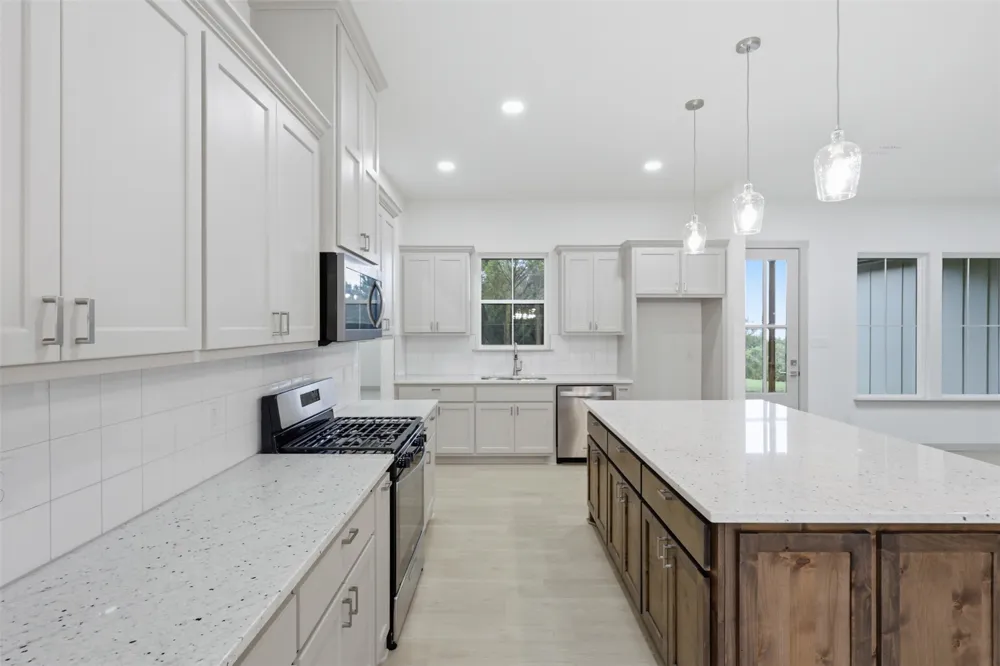 4595 Skyline Drive Bluff Dale, TX 76433