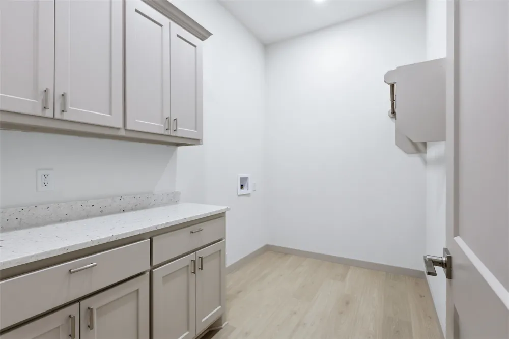 4595 Skyline Drive Bluff Dale, TX 76433