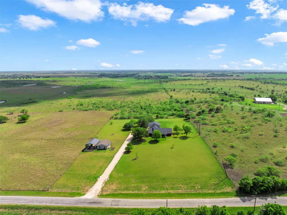 12851 Reeds Lake Road Rogers, TX 76569
