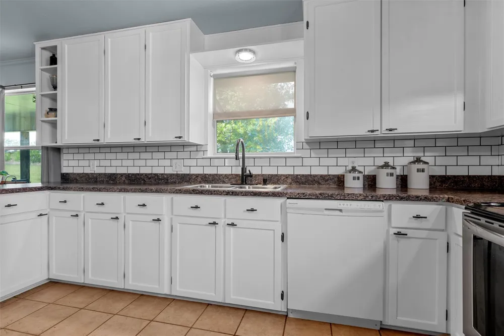 12851 Reeds Lake Road Rogers, TX 76569