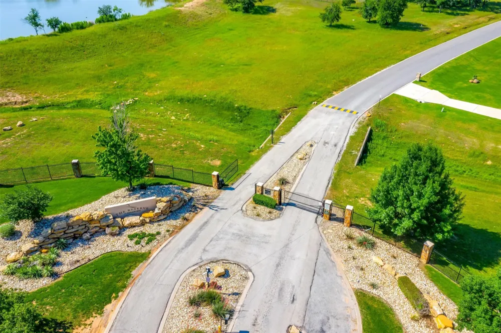 Fairway View Court Lipan, TX 76462