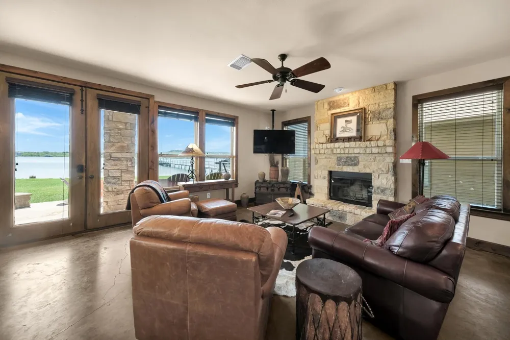 2649 Hideaway Lane Possum Kingdom Lake, TX 76449