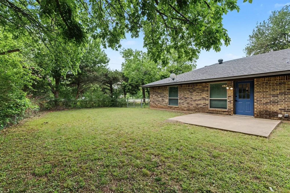 100 Pecan Circle Trenton, TX 75490