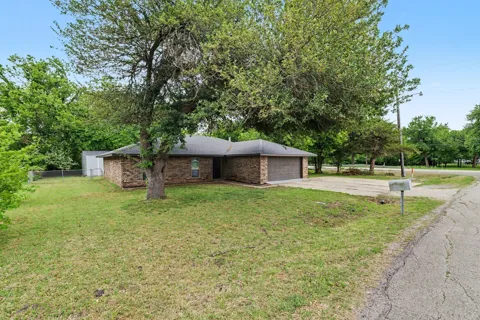 100 Pecan Circle
