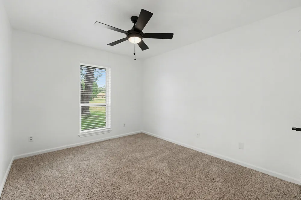 100 Pecan Circle Trenton, TX 75490