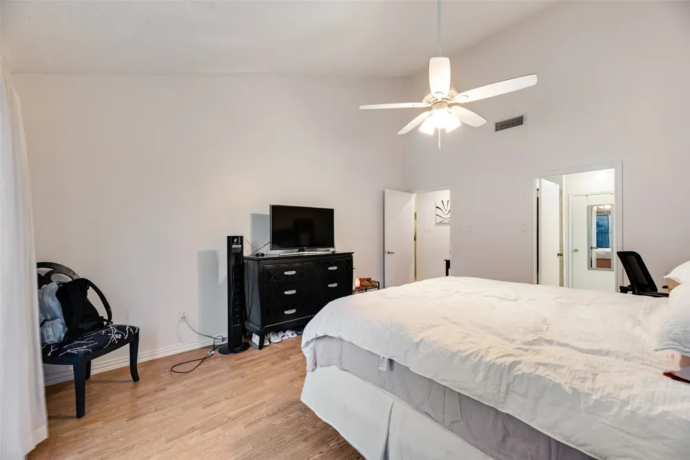 1801 Woodview Court Grand Prairie, TX 75050