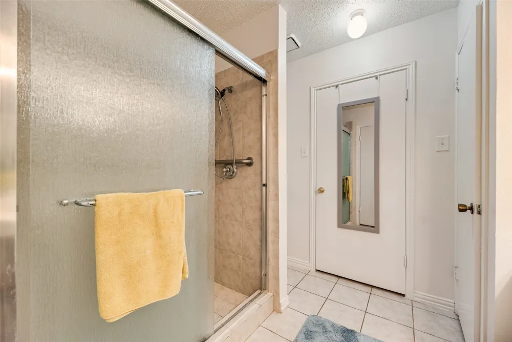 1801 Woodview Court Grand Prairie, TX 75050