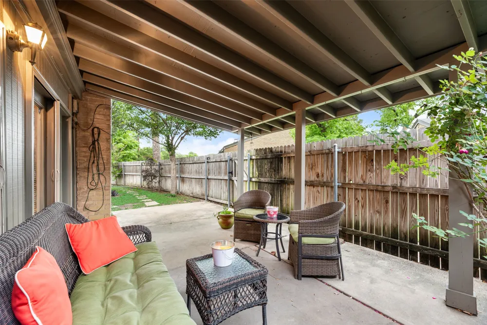 1801 Woodview Court Grand Prairie, TX 75050