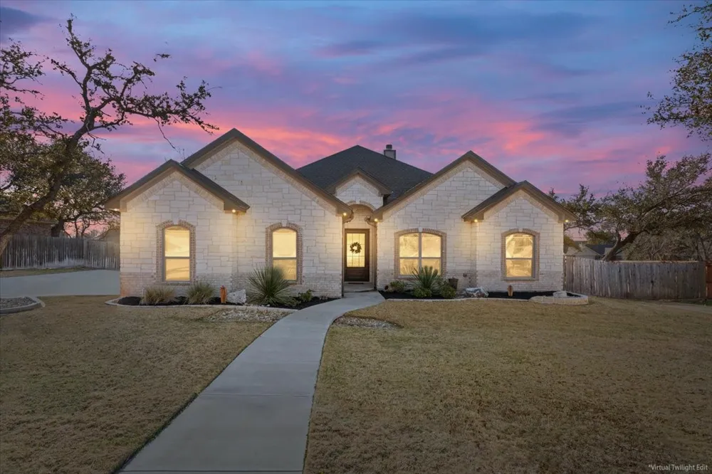 102 Rancho Del Lago Lane Morgans Point Resort, TX 76513