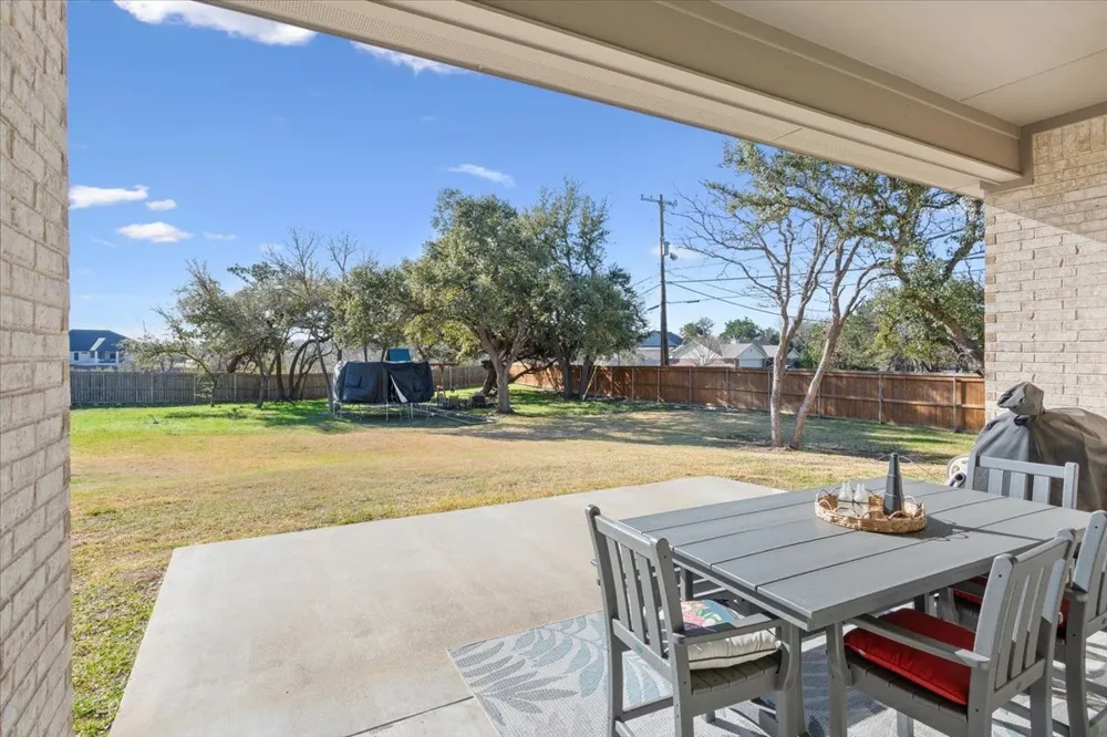 102 Rancho Del Lago Lane Morgans Point Resort, TX 76513