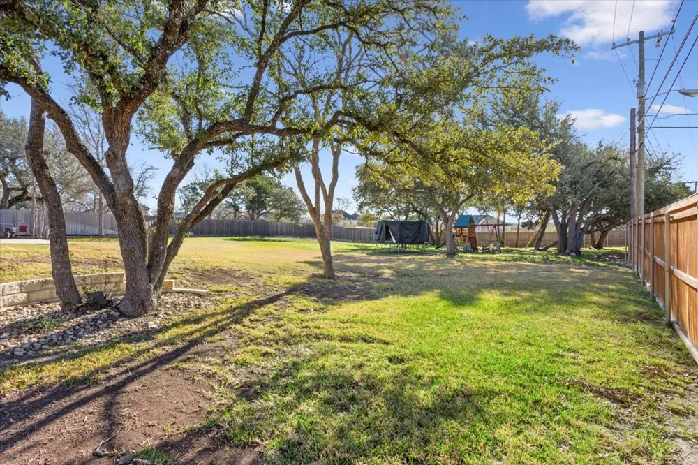 102 Rancho Del Lago Lane Morgans Point Resort, TX 76513