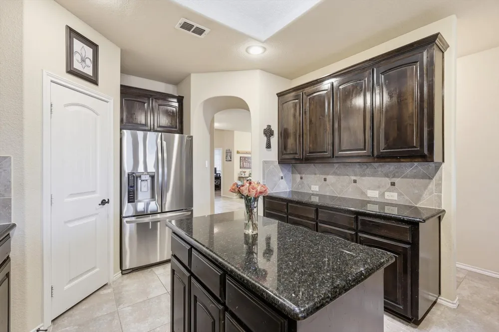 2432 Half Moon Bay Lane Fort Worth, TX 76177