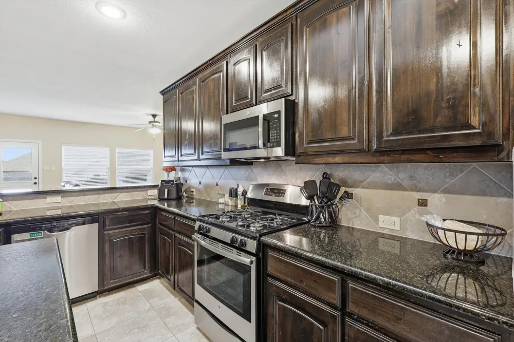 2432 Half Moon Bay Lane Fort Worth, TX 76177