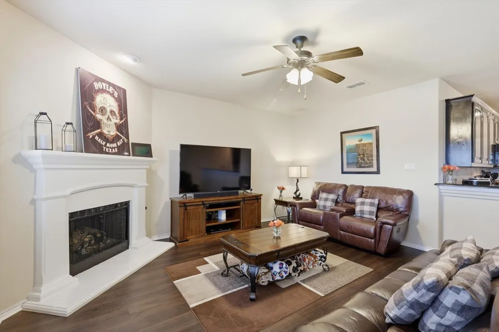 2432 Half Moon Bay Lane Fort Worth, TX 76177