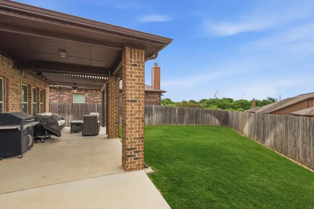 2432 Half Moon Bay Lane Fort Worth, TX 76177