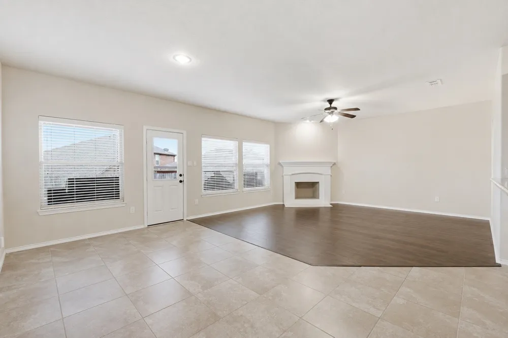 2432 Half Moon Bay Lane Fort Worth, TX 76177