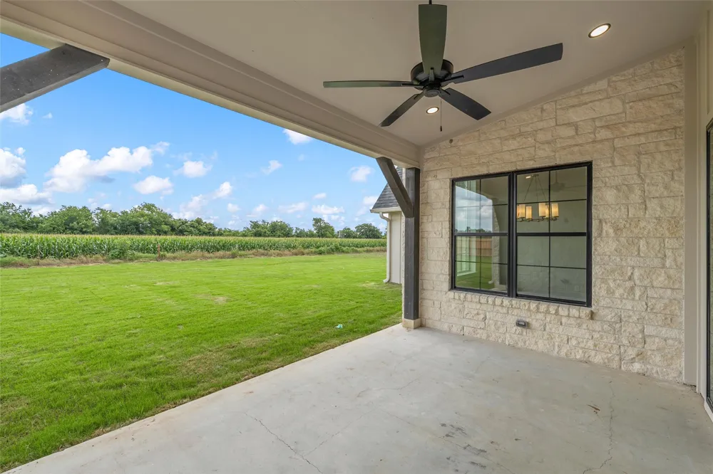 358 Lacek Mill Road China Spring, TX 76633