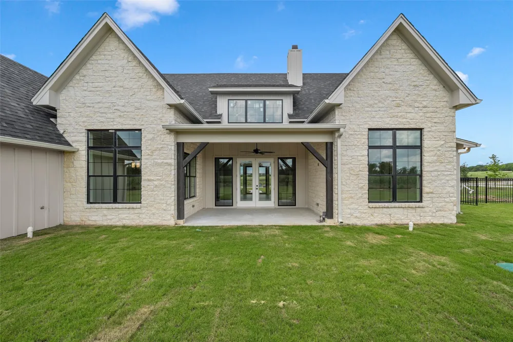 358 Lacek Mill Road China Spring, TX 76633