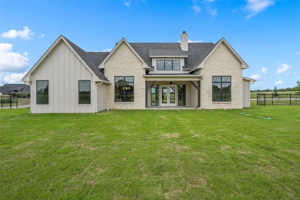 358 Lacek Mill Road China Spring, TX 76633