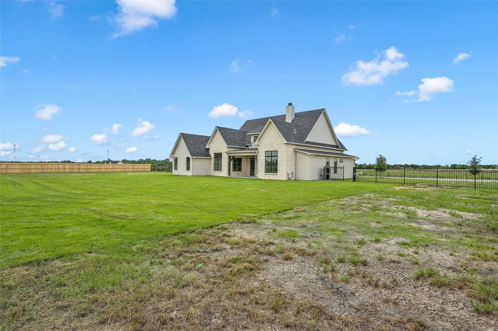 358 Lacek Mill Road China Spring, TX 76633