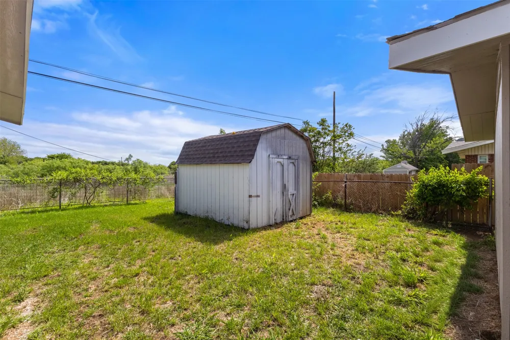 205 April Street Bowie, TX 76230