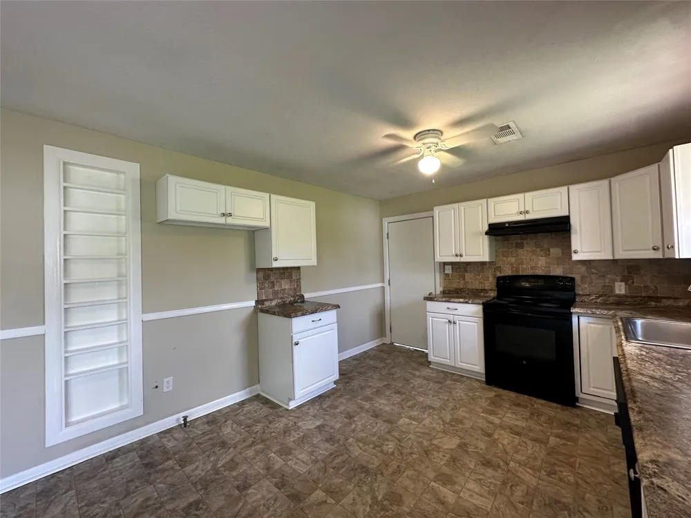711 Clarksville Road Bogata, TX 75417