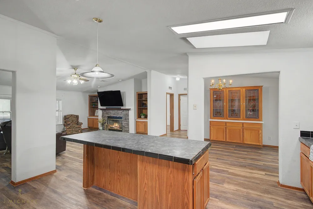 9747 Mathieu Street Oil City, LA 71061