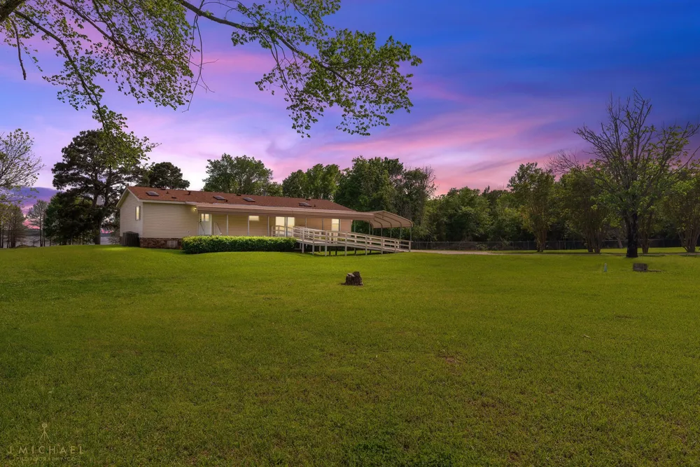 9747 Mathieu Street Oil City, LA 71061