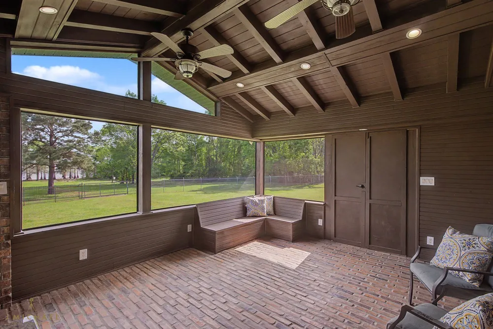 9747 Mathieu Street Oil City, LA 71061