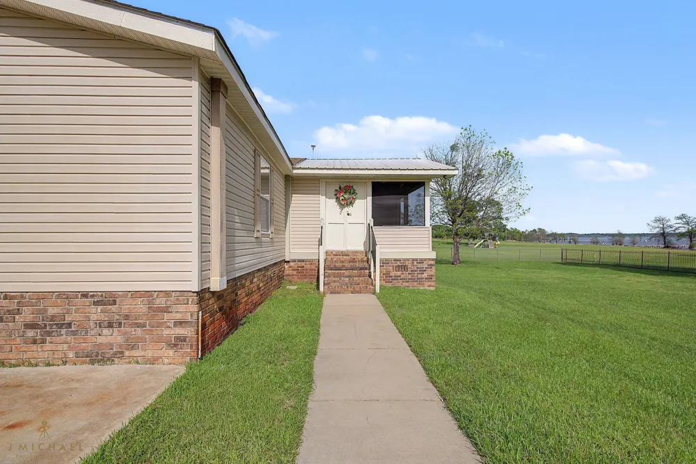 9747 Mathieu Street Oil City, LA 71061