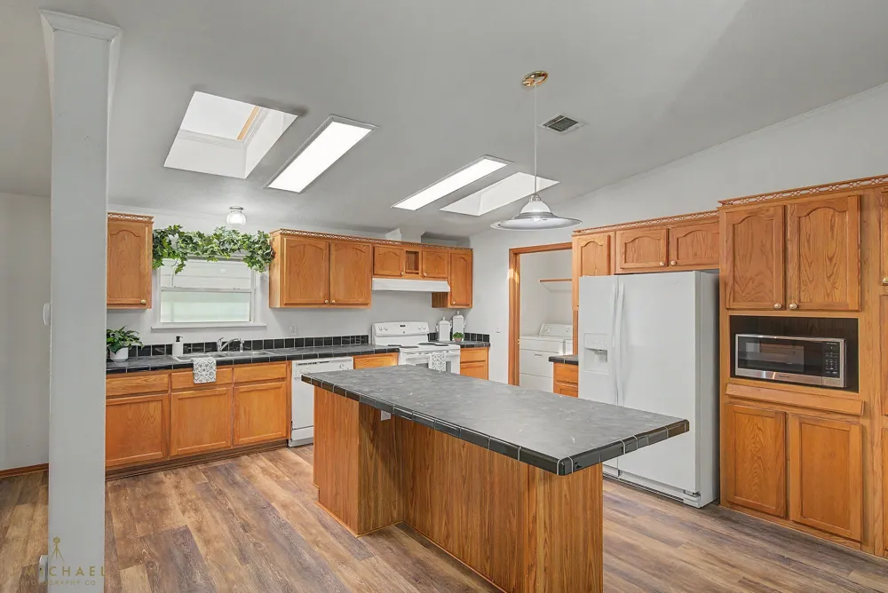 9747 Mathieu Street Oil City, LA 71061