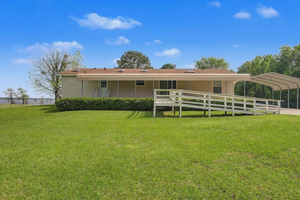 9747 Mathieu Street Oil City, LA 71061