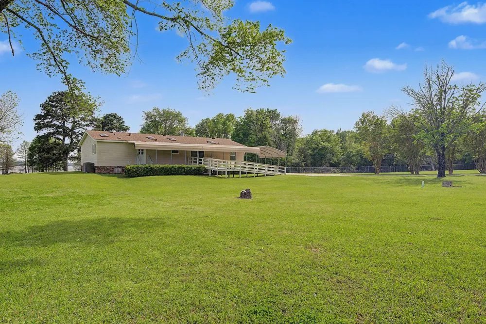 9747 Mathieu Street Oil City, LA 71061