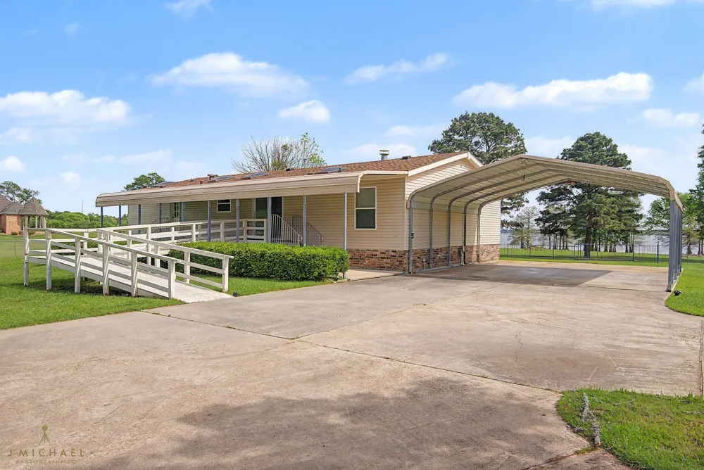 9747 Mathieu Street Oil City, LA 71061