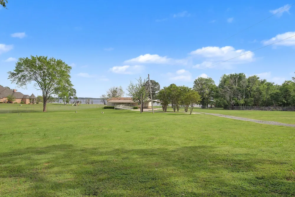 9747 Mathieu Street Oil City, LA 71061